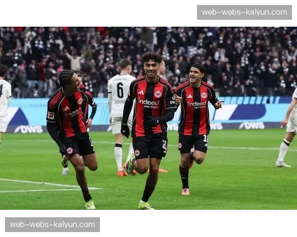 德甲第29轮早场：法兰克福3-0完胜科隆，排名升至第六