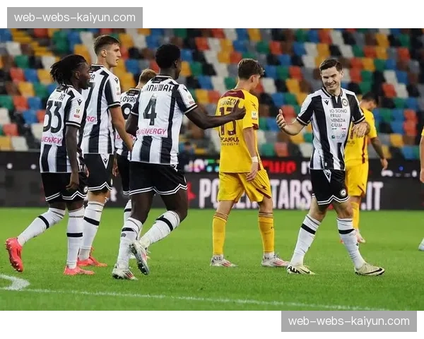 即时战报:亚特兰大2-0领先博洛尼亚,斯卡马卡头球梅开二度 即时战报:亚特兰大2-0领先博洛尼亚,斯卡马卡头球梅开二度